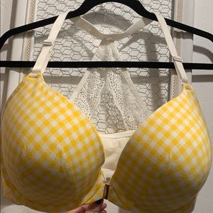 Cacique 40F front close plunge BRA